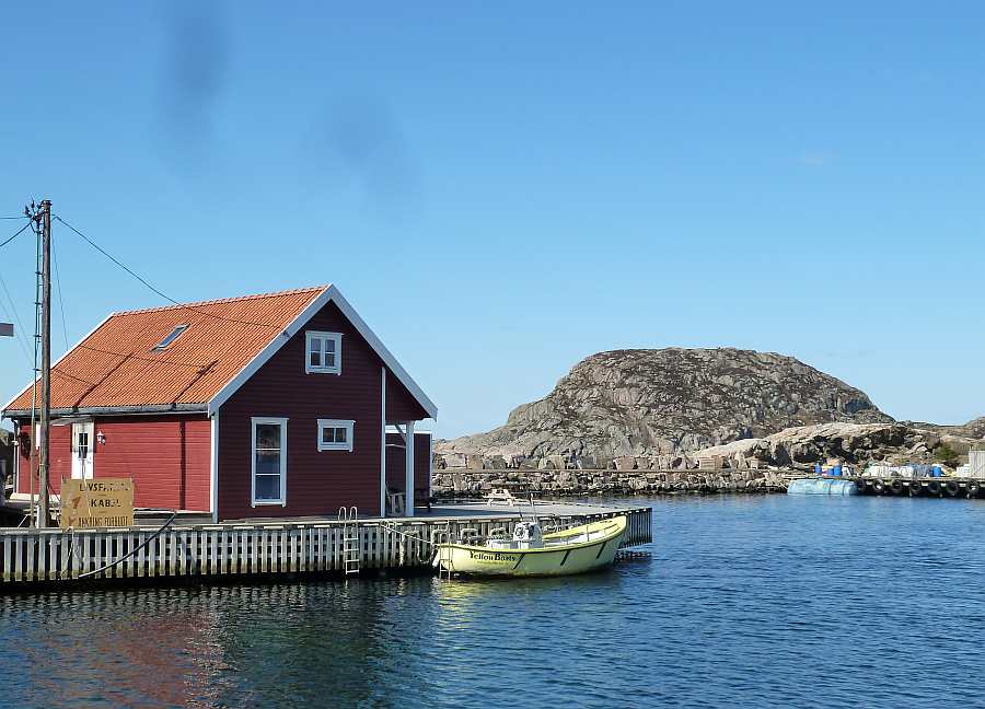 Ferienhaus >Fiskehytter Holmen< - direkte Wasserlage im kleinen Ort Korshamn bei Kap Lindesnes in Südnorwegen